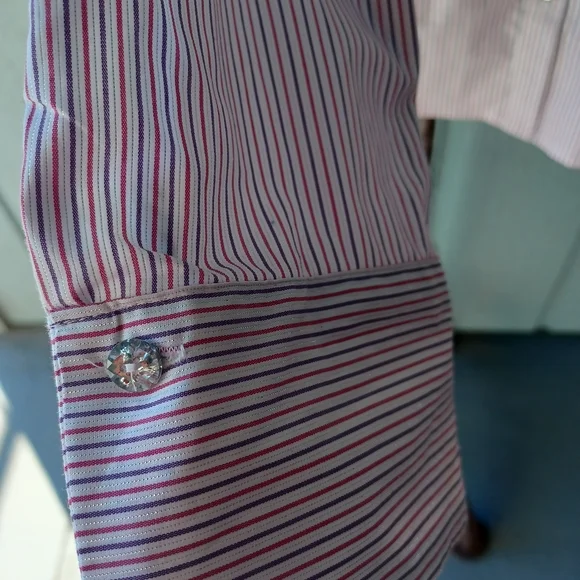 NEW YORK & COMPANY beautiful blouse with collar, striped long sleeve polo style - Picture 12 of 15